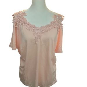 Cold shoulder lace trim top NWOT